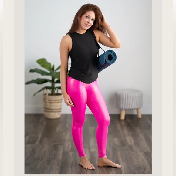 NWT LoveHerShop 7/8 metallic pink bubblegum workout leggings size medium - Picture 1 of 11